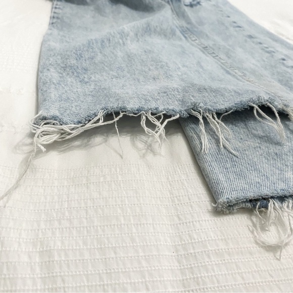 lioness STONE LIGHT WASH HIGH RISE WIDE LEG DISTRESSED RAW HEM JEANS - S - Picture 8 of 10